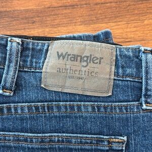 Wrangler Authentics Men's Comfort Flex Waist Relaxed Fit Jean